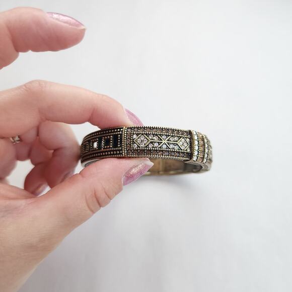 Heidi Daus Bangle Bracelet Hinge Old Gold Bronze White Crystal Age Of elegance - Picture 4 of 12